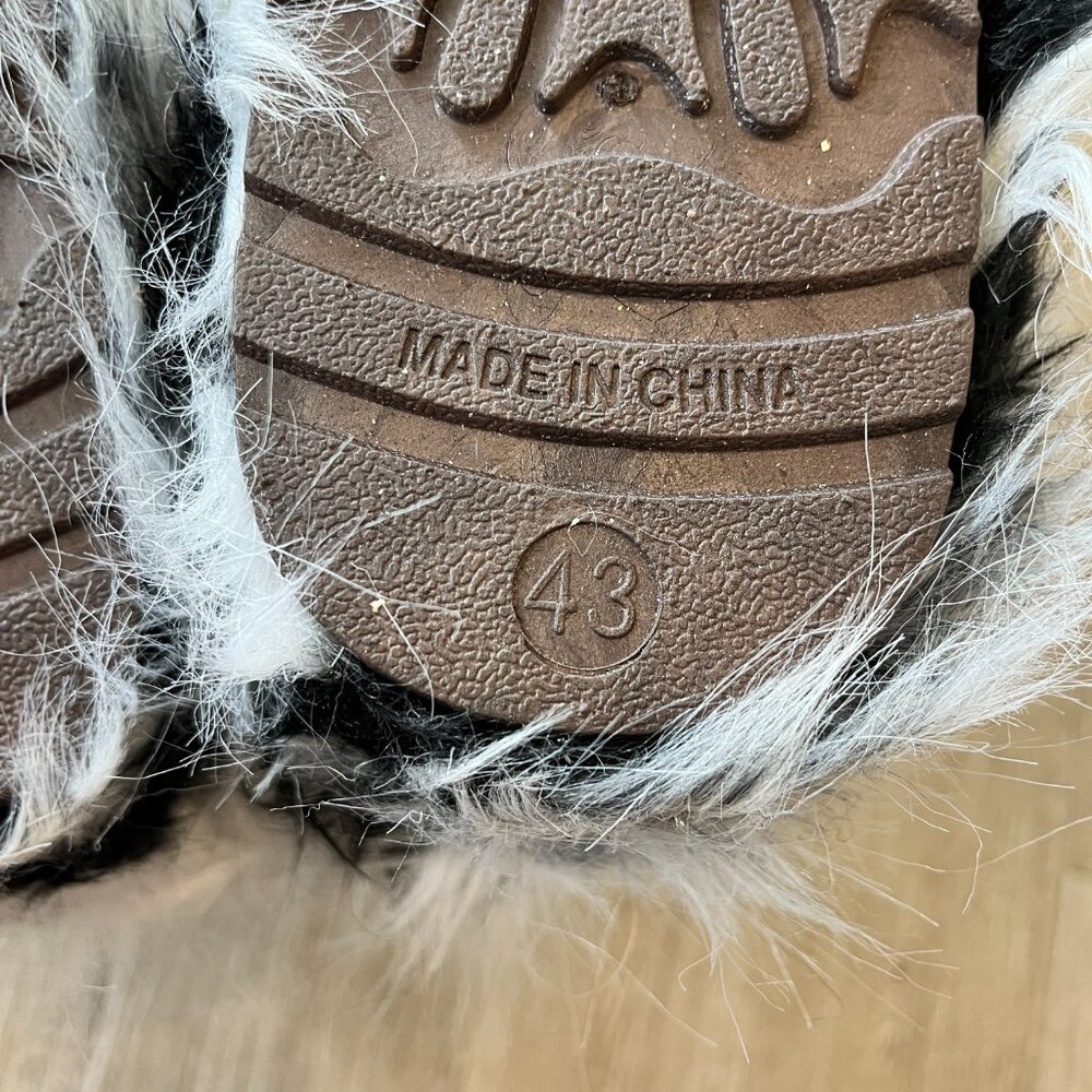 Womens Black/White Faux Fur Mid-Calf Boots - 43 (10) - Picture 6 of 6